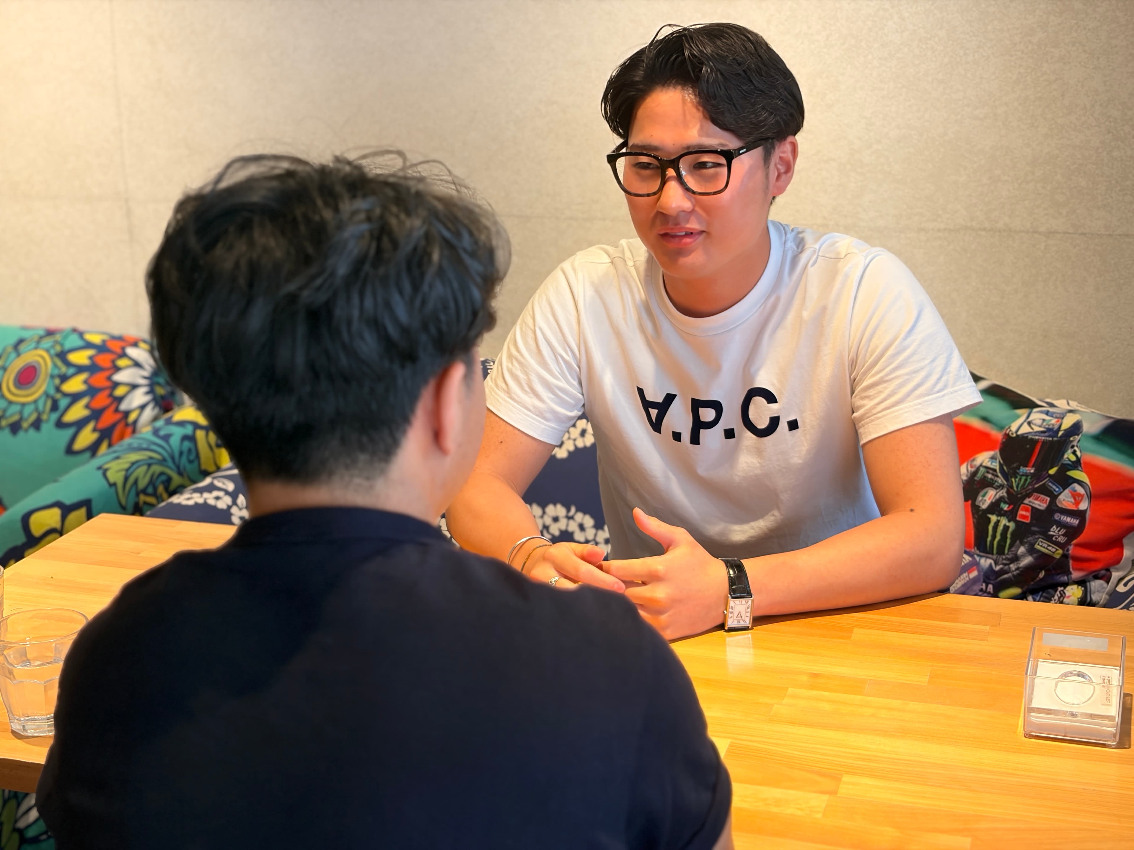 監督が、2人いる。——「強豪校の部活」みたいな会社で、最後は愛だった話